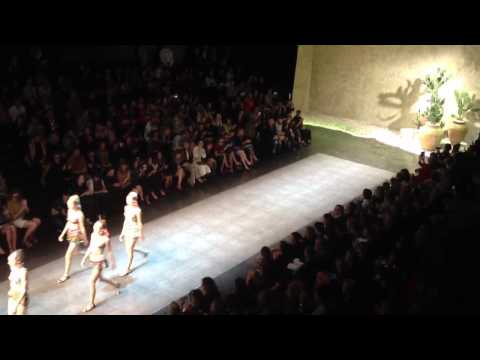 VIDEO SFILATE DONNA MILANO S/S 2013 -  DOLCE E GABBANA