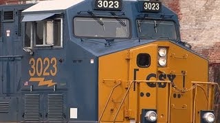 preview picture of video 'CSX New Logo # 3023 Past M&T Bank Stadium'