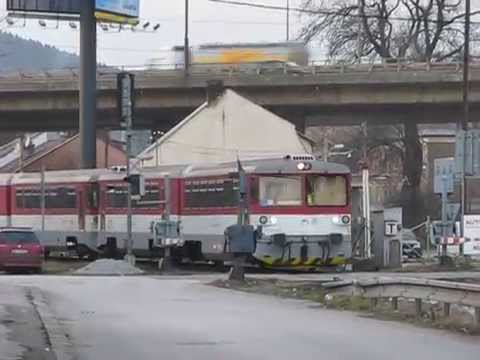 Double ZSSK 813 [Os 3515] arriving at Žilina train station