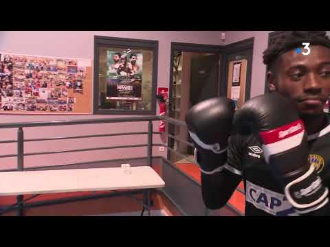 Quand les joueurs du FC Chambly se mettent à la boxe