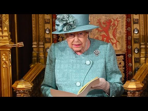 Queen reads Johnson's government statement without the crown