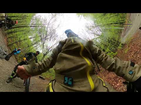 Backcountry Romania: E-bike in Buila-Vanturarita si Masivul Cozia, Albastru si Origini