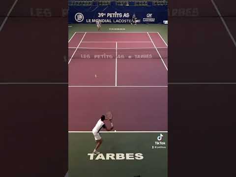 This shot from Cina 🇮🇹🤯 #lesPetitsAs #shorts #tennis #foryou #pourtoi