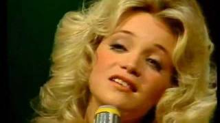 Barbara Mandrell Give A Little, Take A Little