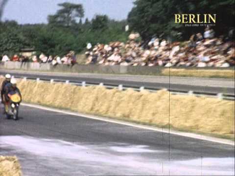 AVUS Berlin 1960er Color Rennwagen Motorräder