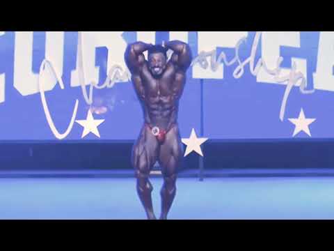 Roelly Winklaar Pre Posing in Europa Pro 2021 Men's Open Class.