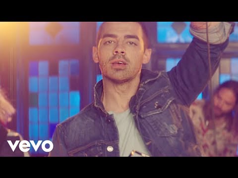 DNCE - Kissing Strangers ft. Nicki Minaj (Official Video)