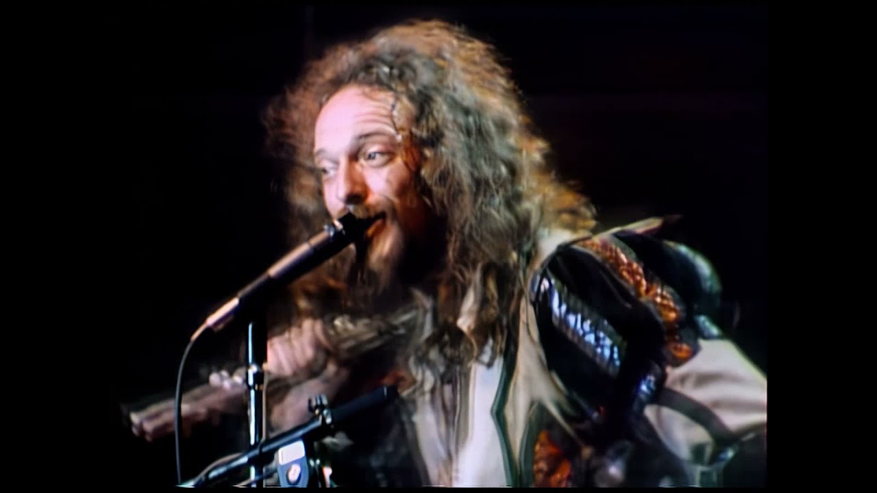 Jethro Tull - Minstrel in the Gallery - Live in Paris 1975 (Remastered) (Cut) - YouTube