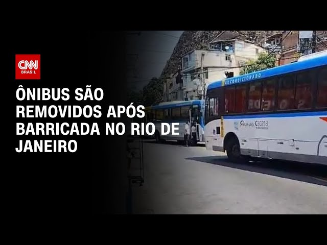 Ônibus são removidos após barricada no Rio de Janeiro | CNN 360º