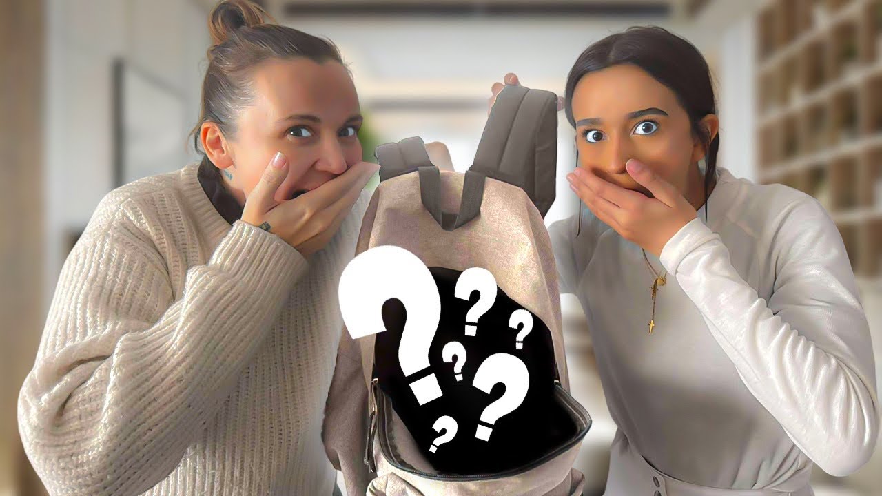 on FOUILLE dans le CARTABLE de LILO !  ( on trouve une dinguerie)