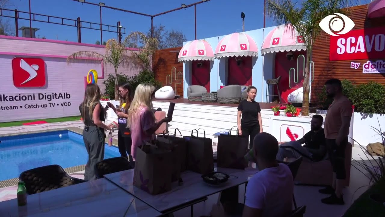 Lorenci godet me jastëk Keisin