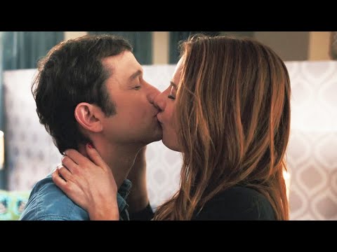 Mr. Corman / Kiss Scene — Josh and Lindsey (Joseph Gordon-Levitt and Emily Tremaine) | 1x01