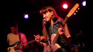 Frankie Cosmos - Buses Splash With Rain