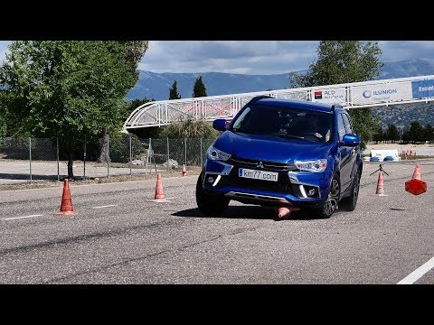 Mitsubishi ASX 2017 – Maniobra de esquiva (moose test) y eslalon | km77.com