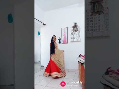 bharti verma dress desig...