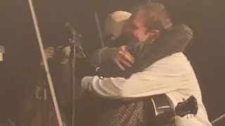 Calcutta e Giorgio Poi cantano La musica italiana live a Bologna, 28/01/2023. Video integrale