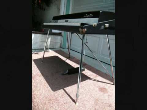 Fender Rhodes Demo Electric Piano Demonstration through Leslie 147 Cabinet