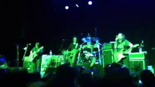 The Breeders - I just want to get along