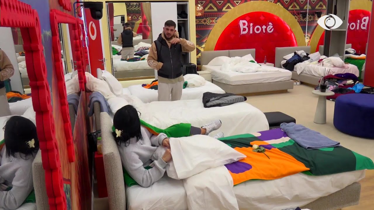 Ledjona dhe Gabriele marrin cigare fshehurazi nga vendi sekret i një prej banorëve