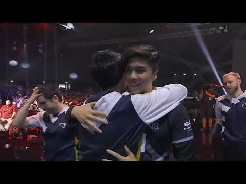 OG & Team Liquid hugs & handshakes after Elimination Series