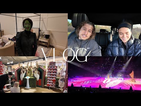 HALLOWEEN | DISNEY ON ICE | GETTING READY FOR CHRISTMAS | TAAYBLUE
