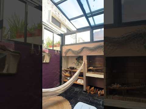 Video de YouTube - Casa en Venta de 2 dormitorios con  Garage en Pocitos, Montevideo