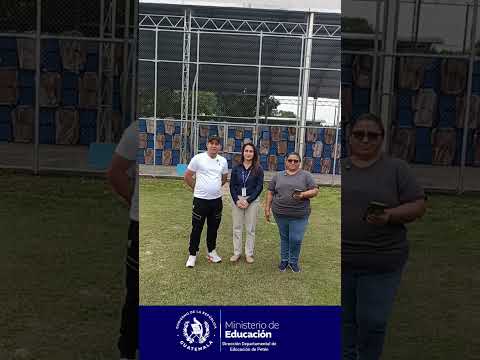 DIDEDUC Petén entrega escritorios a centros educativos.