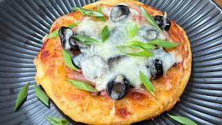 You Won’t Believe How Easy These Mini Biscuit Pizzas Are!