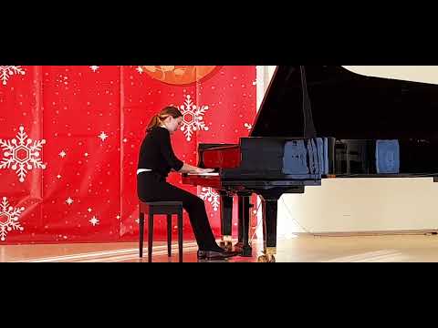 Султанова Алсу. 13 лет. Г. Пахульский соч.12 №5 'Фантастическая сказка'.