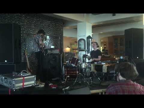 Dreymandi Hundur | Kex Hostel | 22.04.2021