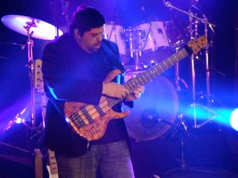 JULIO CEZAR MOTTA "CATEDRAL" - SOLO NA GRAVAÇÃO DVD "MAIS QUE AMIGOS = IRMÃOS