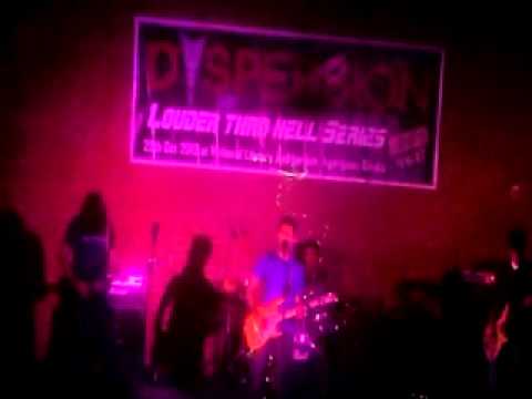 Artcell's Dhushor Shomoy covered by Detour live