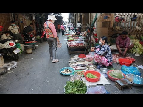 Walk Around Street Food Market @Deong Hem Orussey - Morning Daily Activities of People Buying Food