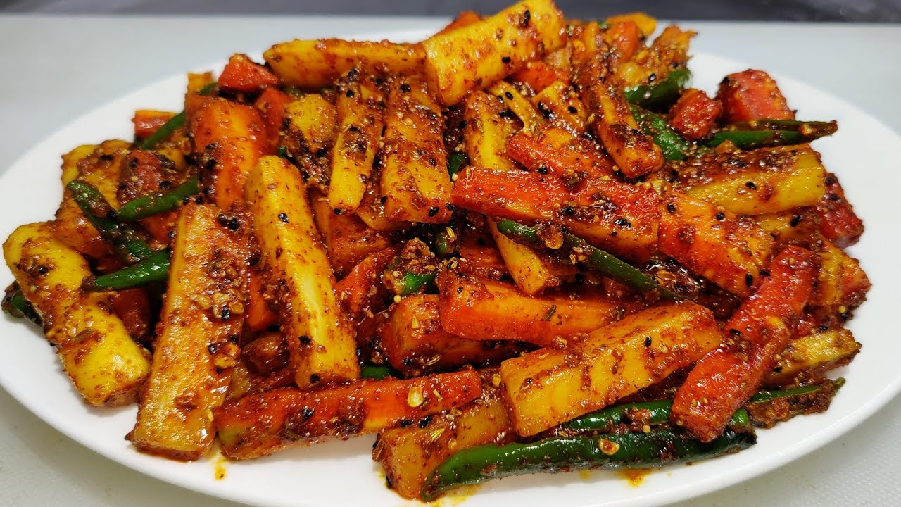 मूली हरी मिर्च गाजर का अचार बनाने की विधि | Muli Gajar Hari Mirch ka Achar | Mix Achar | Chef Ashok