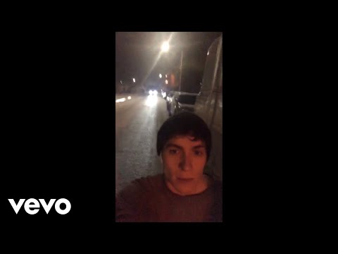 Julian Lamadrid - Mess (Vertical Video)