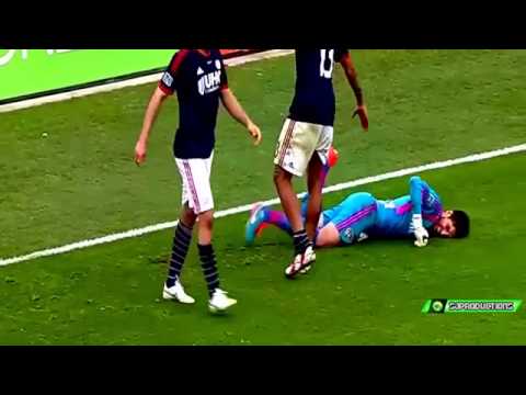 Sturm hält Rivale Torhüter und posierte Boden