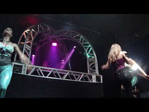 DJ Tom Hopkins feat. Samara LIVE - Indaiá DJ´s Party - 03/04/2010 - Cry For You