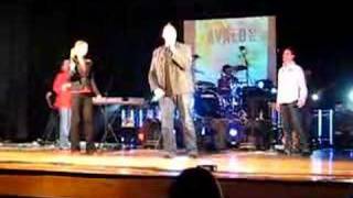 Avalon singing &quot;The Glory&quot;