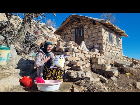 बिना फिल्टर के पहाड़ी जीवन: मातृत्व और प्रकृति का आनंद