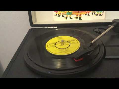 Polly James and the Mike Sammes Singers - ''Heigh-Ho'' (1972; 7’’ 45 rpm)