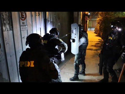 En Cauquenes detienen a dos gendarmes involucrados en red de corrupción | 24 Horas TVN - Red Maule