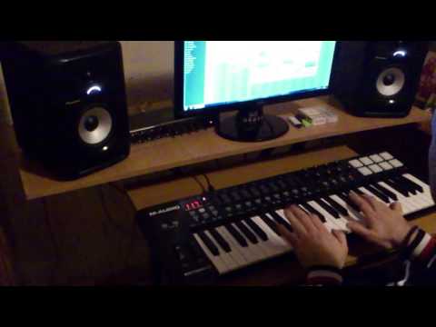 SYQ - The Theme LIVE performance