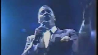 Alexander O&#39;Neal - A Broken Heart Can Mend (Live)