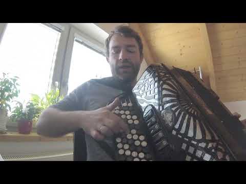 Play chromatic button accordion lesson I