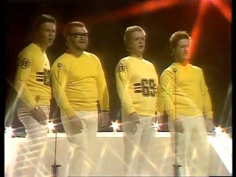 Neil Innes - Elvis and the Disagreeable Backing Singers