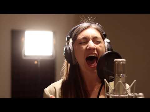 2WEI &  Elena Westermann - Broken Hero (Official Live version)