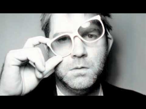 LCD Soundsystem - Dance Yrself Clean (shorter version)