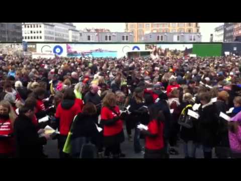 Lillerød skole - Flash mob på Rådhuspladsen