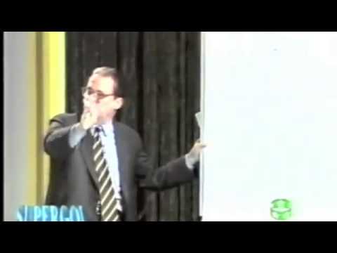 Maurizio Mosca manda la polizia a casa