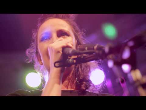 Sofie Letitre - Free (live)